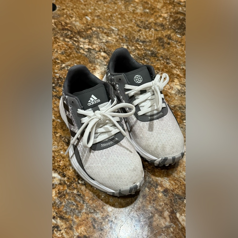 Adidas golf shoes size 2